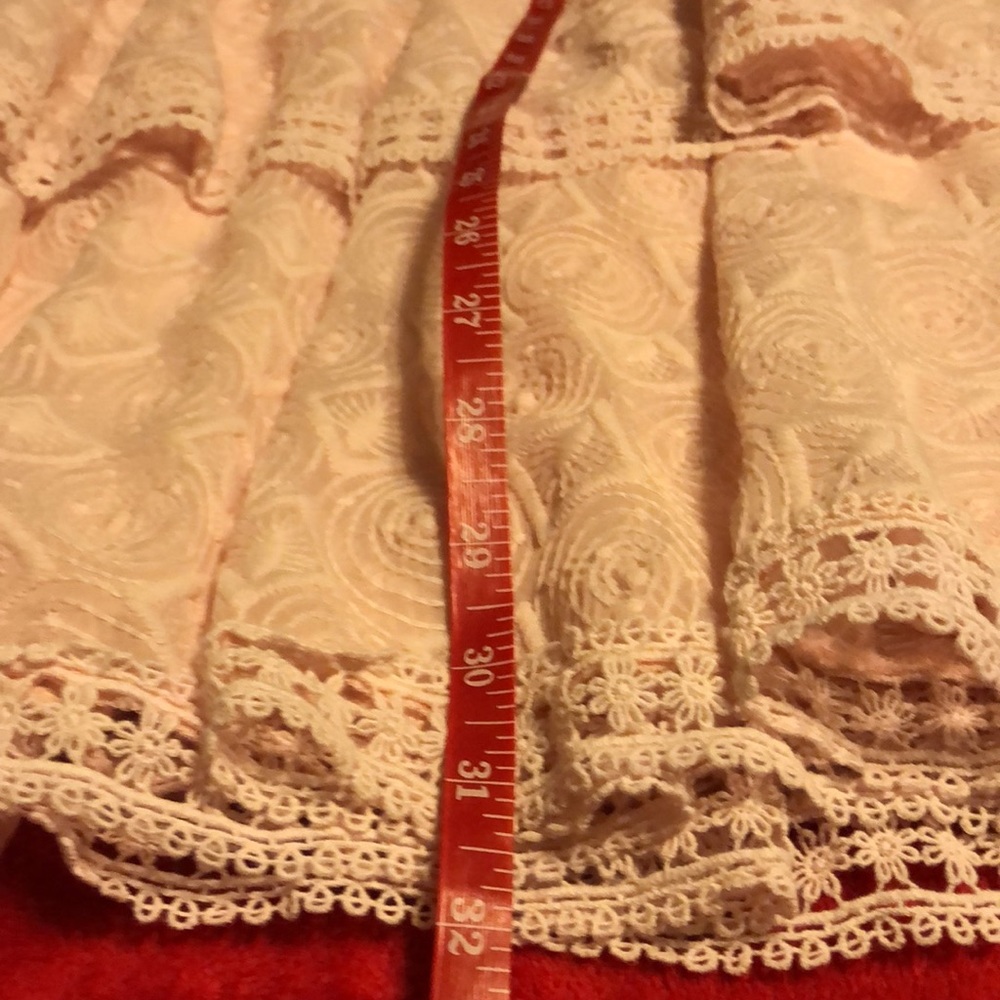 Beautiful GB Girls Laced and Ilet Designs Size 16 - Picture 3 of 7